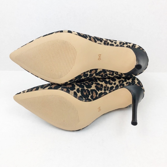 Something Navy Nix Bootie in Leopard - Picture 7 of 7